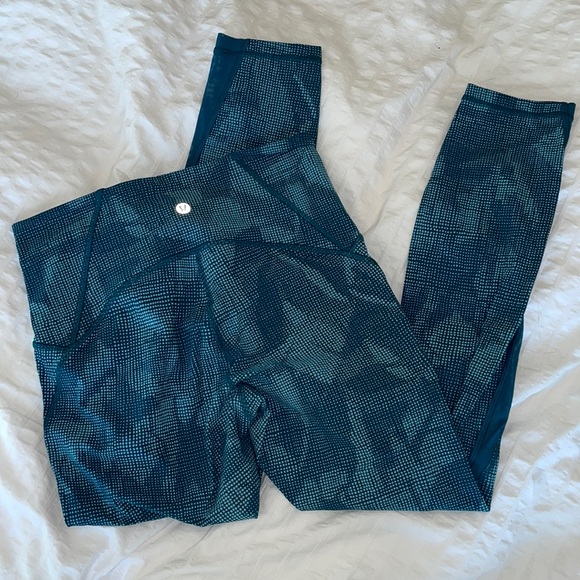 Lululemon Train Times Pant 7/8 size 6 - Picture 3 of 6